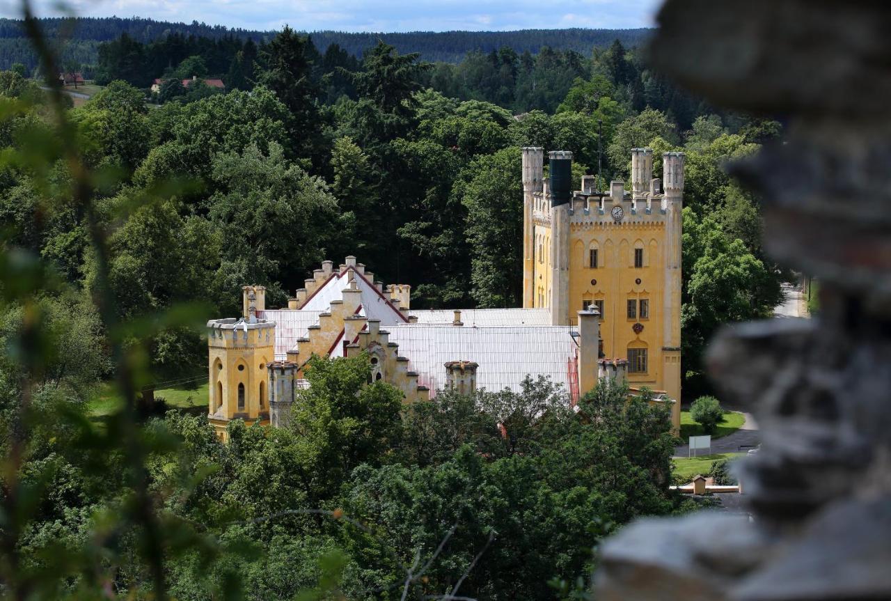 Zámek Nečtiny Netschetin Exterior foto