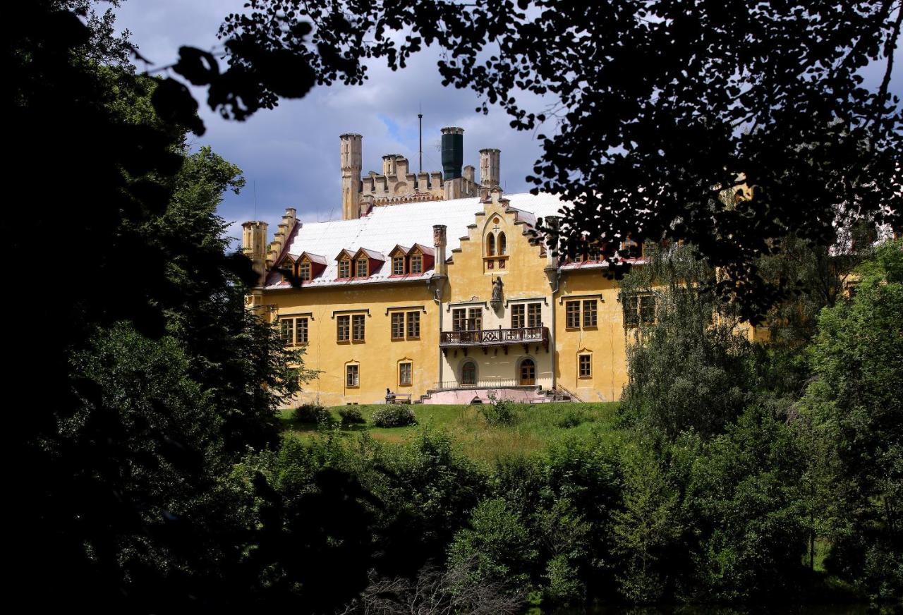 Zámek Nečtiny Netschetin Exterior foto